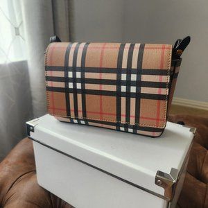 Burberry Note Bag